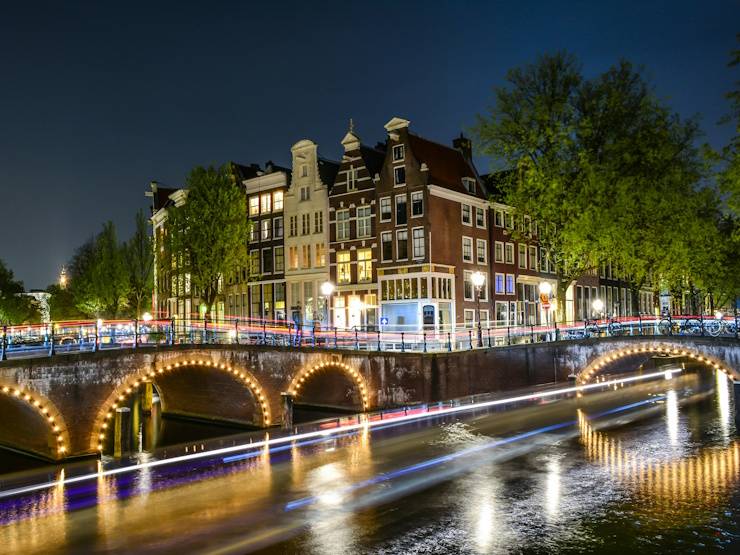 Amsterdam – metropola s više od 1.200 mostova koja živi na vodi