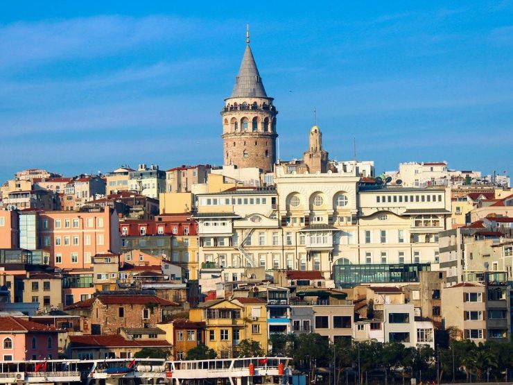 Galata Kulesi: pogled koji spaja dva kontinenta i turske legende