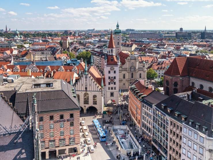 Marienplatz - gdje se susreću gradska povijest, sat i neobična legenda
