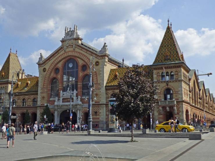 Od trga Vörösmarty do ulice Váci u Budimpešti – prošećite s nama najpoznatijom pješačkom rutom Pešte