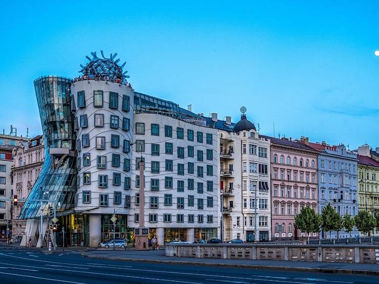 Plešuća kuća u Pragu (Tančící dům) – simbol moderne arhitekture na Vltavi
