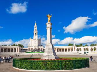 Fátima u Portugalu: svetište Gospe iz 1917. koje godišnje posjeti više od 6 milijuna hodočasnika