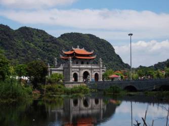 Ninh Binh i Hoa Lu: riječni krajolik i nekadašnja prijestolnica
