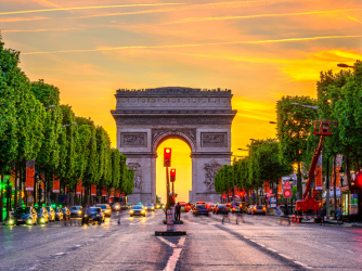 Od Concordea do Trijumfalnog luka: Champs-Élysées kao pozornica velikog Pariza