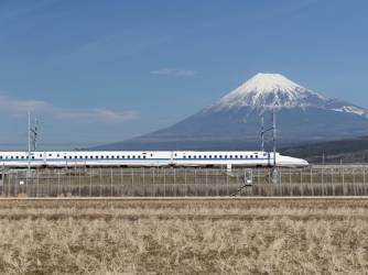 Shinkansen: japanski brzi vlak od prvih pruga do današnje vožnje