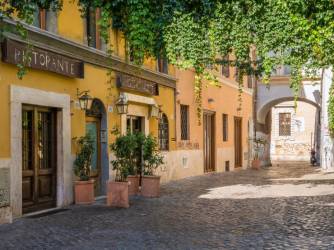 Trastevere u Rimu: trgovi, crkve i trattorije